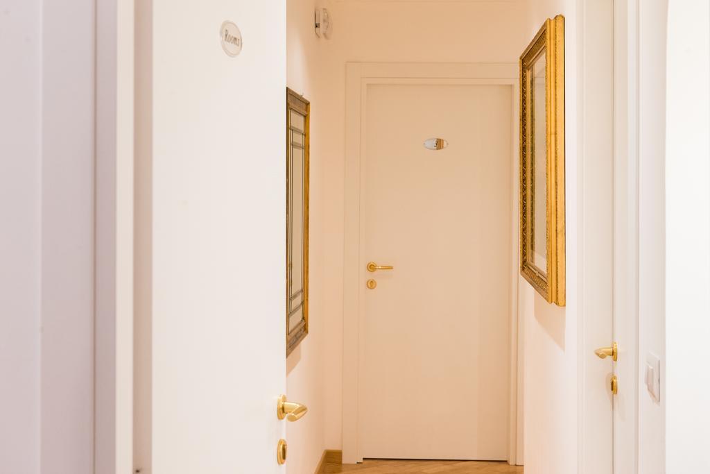 ローマ ドムス　カピルピ Bed & Breakfast エクステリア 写真